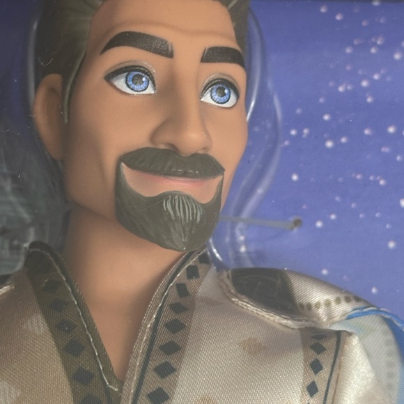 Disney Wish Movie King Magnifico & Queen Amaya of Rosas Dolls 2-pack - Picture 6 of 10